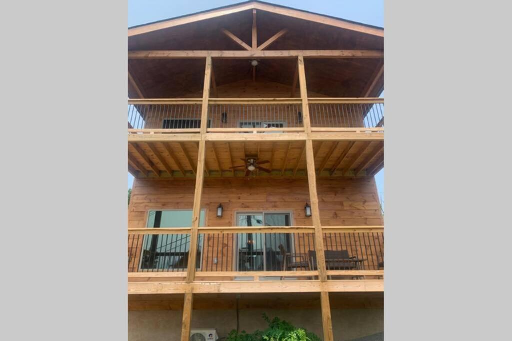 Chalet Village- Amazing Mountain Views - Piney Butt Place جاتلينبرج المظهر الخارجي الصورة