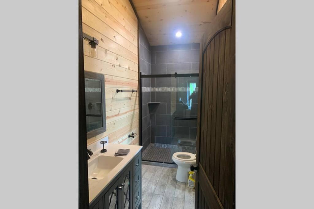 Chalet Village- Amazing Mountain Views - Piney Butt Place جاتلينبرج المظهر الخارجي الصورة
