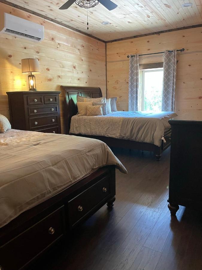 Chalet Village- Amazing Mountain Views - Piney Butt Place جاتلينبرج المظهر الخارجي الصورة