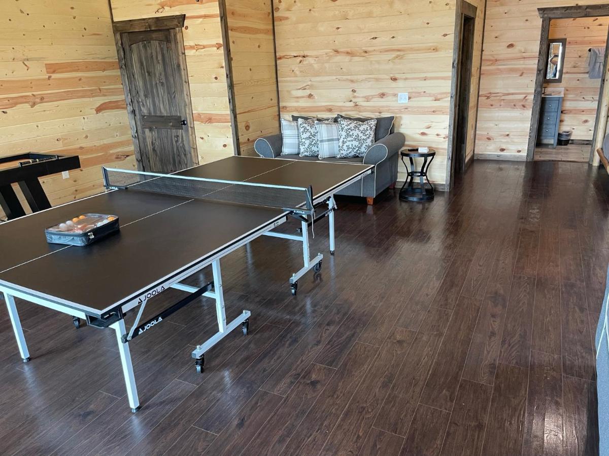 Chalet Village- Amazing Mountain Views - Piney Butt Place جاتلينبرج المظهر الخارجي الصورة