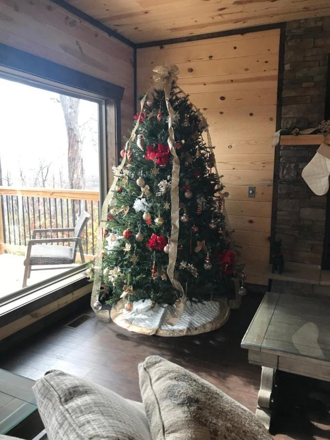 Chalet Village- Amazing Mountain Views - Piney Butt Place جاتلينبرج المظهر الخارجي الصورة