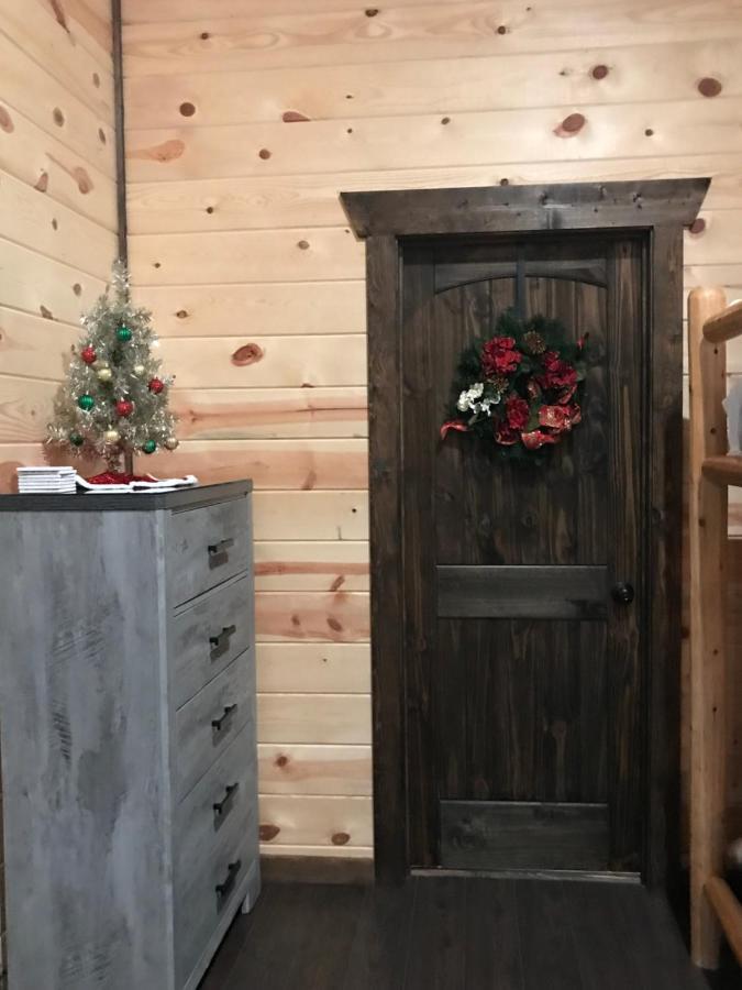 Chalet Village- Amazing Mountain Views - Piney Butt Place جاتلينبرج المظهر الخارجي الصورة